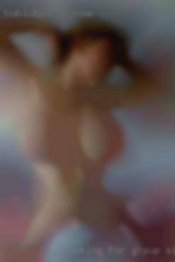 I looking for group singles clubs and couples.